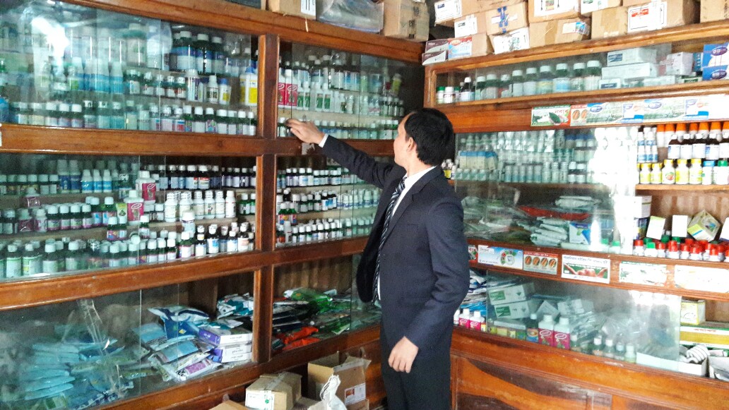 সার ও কীটনাশক দোকান পরিদর্শন